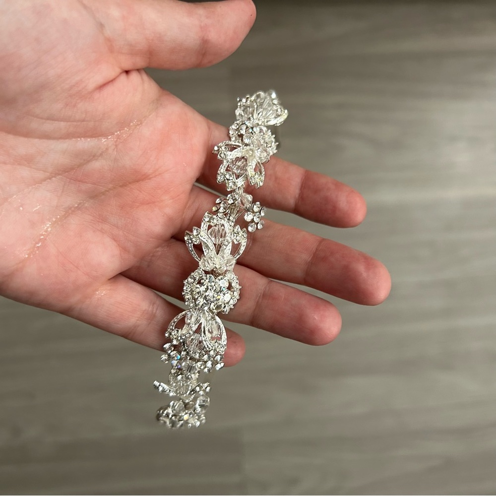 Silver and diamond tiara - Picture 1 of 4